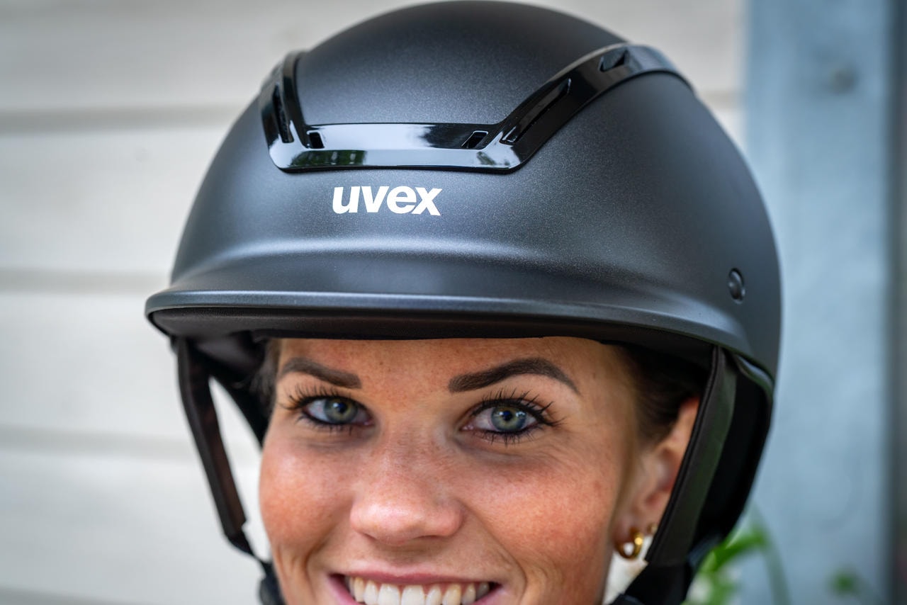 uvex Reithelm exxeed active