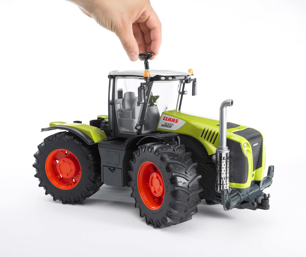 Bruder Trattore Claas Xerion 5000