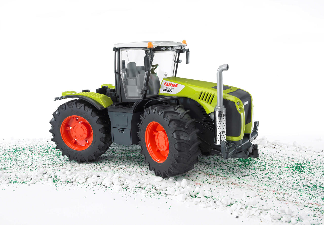 Bruder Trattore Claas Xerion 5000