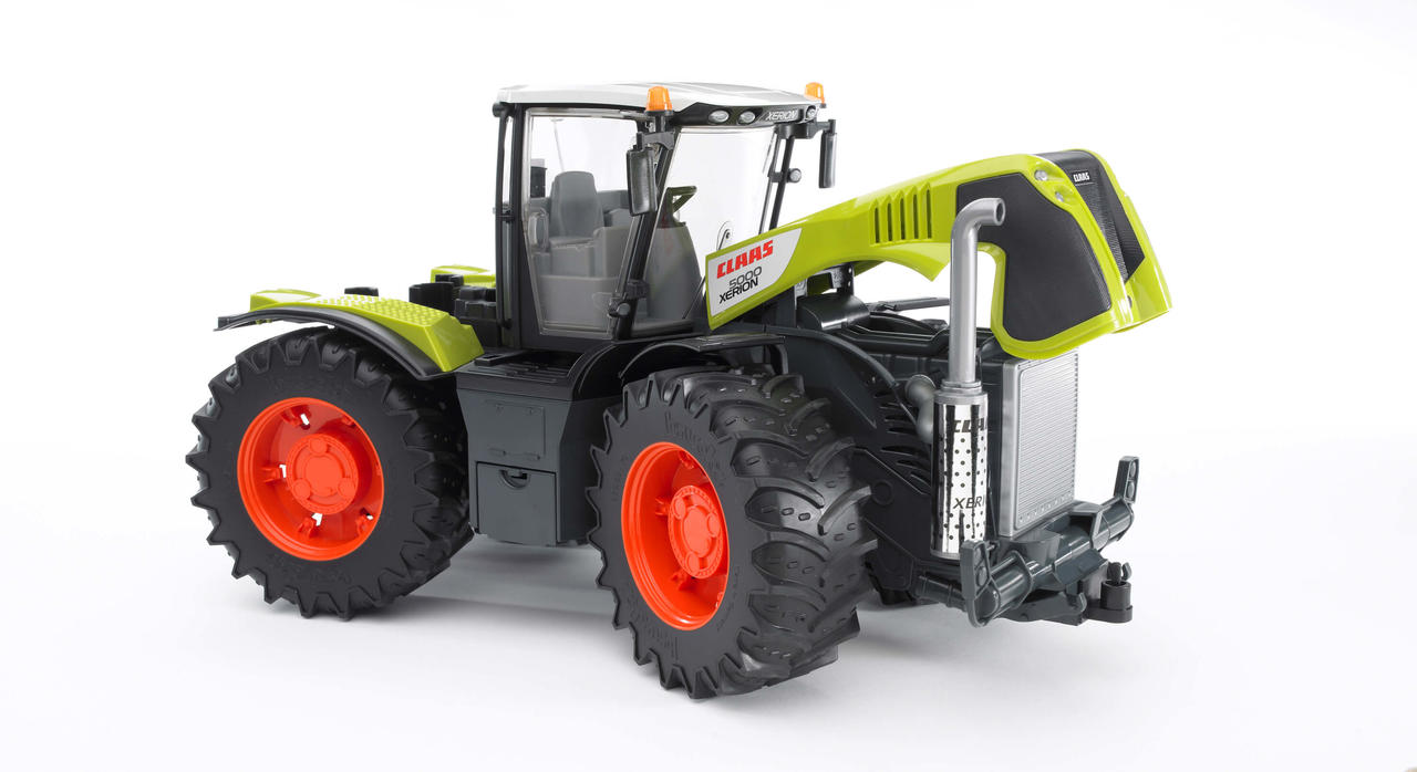 Bruder Trattore Claas Xerion 5000