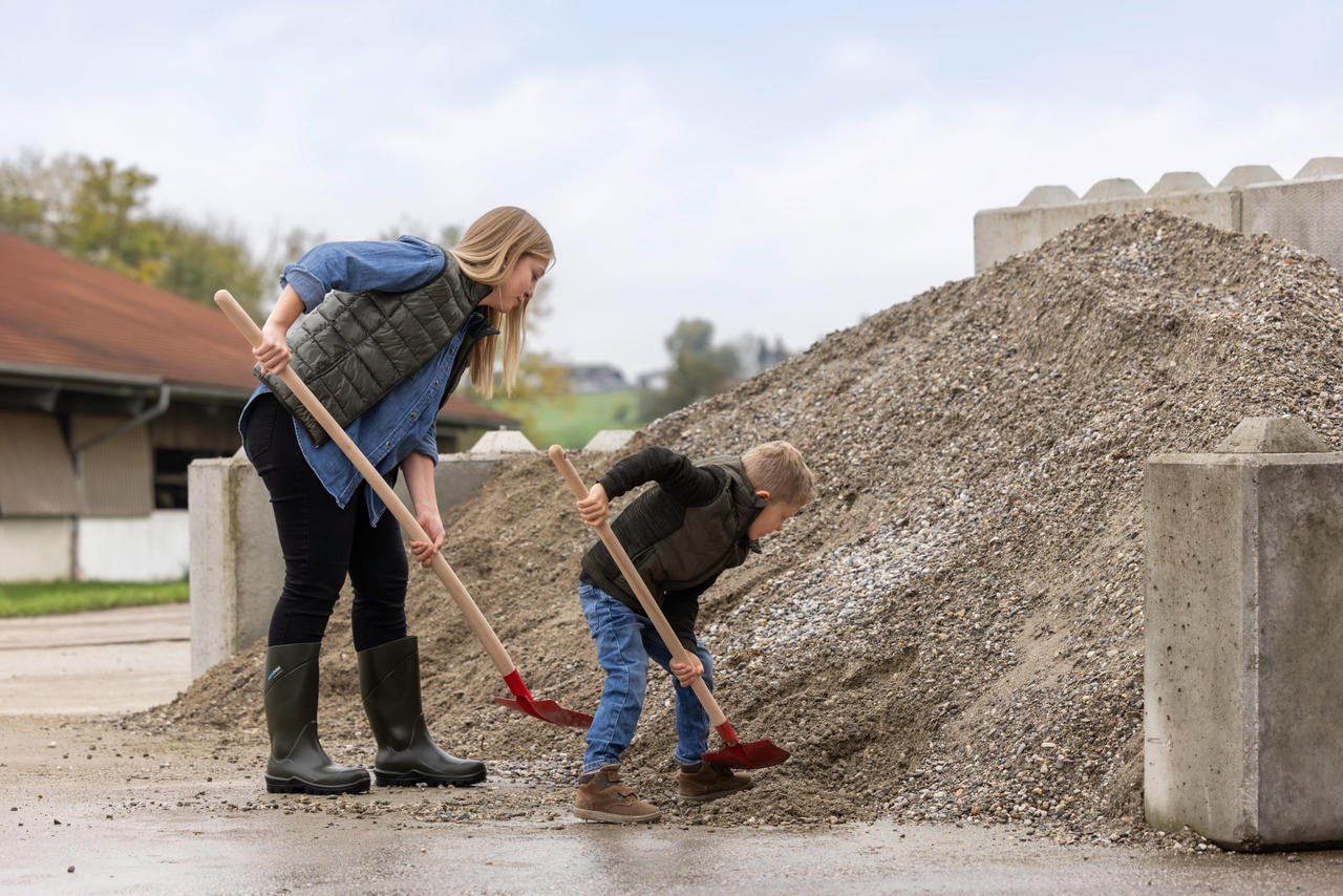 Kerbl Sandschaufel mit Stiel Mini