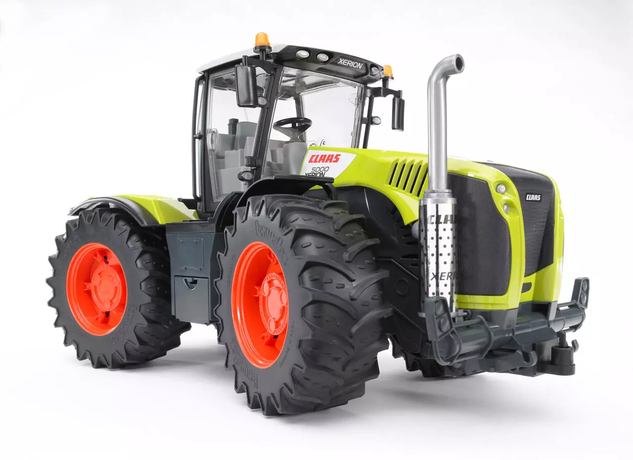 Bruder Claas Traktor Xerion 5000