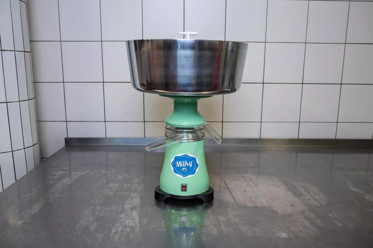 Milky Milchzentrifuge FJ 90 PP, 230 V
