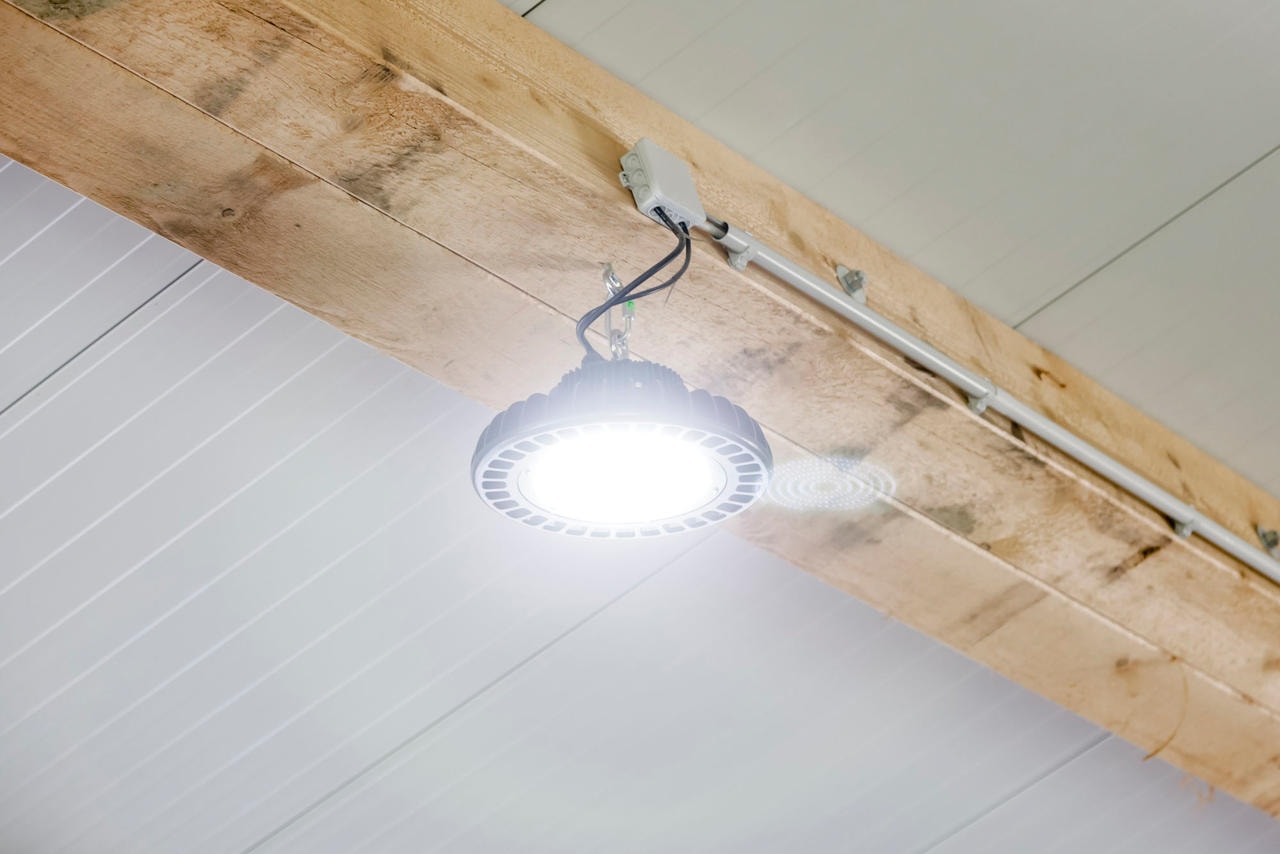 Kerbl Projecteur à LED pour halles, dimmable
