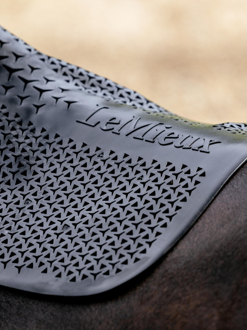 LeMieux Gel-Tek Slimline Half Pad