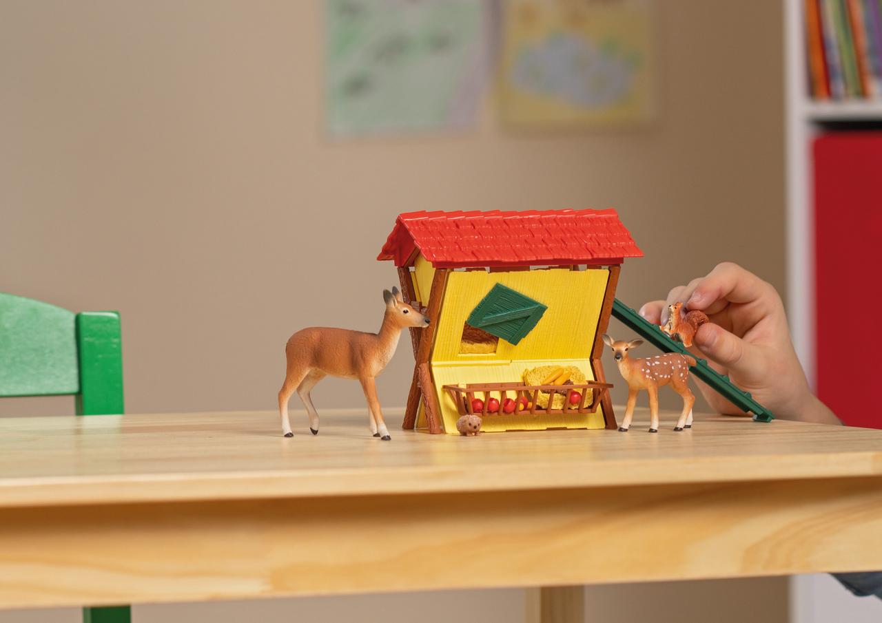 Schleich Nutrire gli animali della foresta