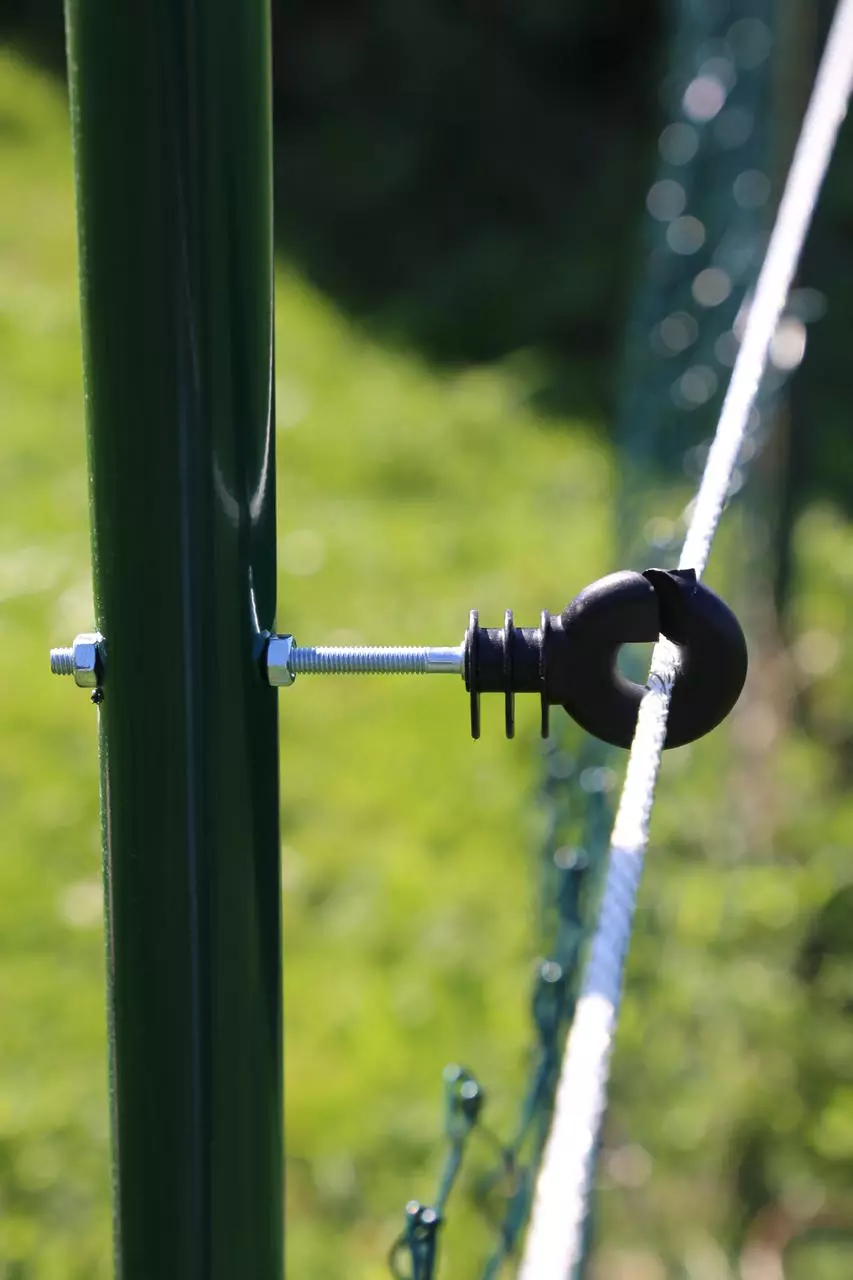 AKO Ringisolator M6-Gewinde lang - 25 Stück