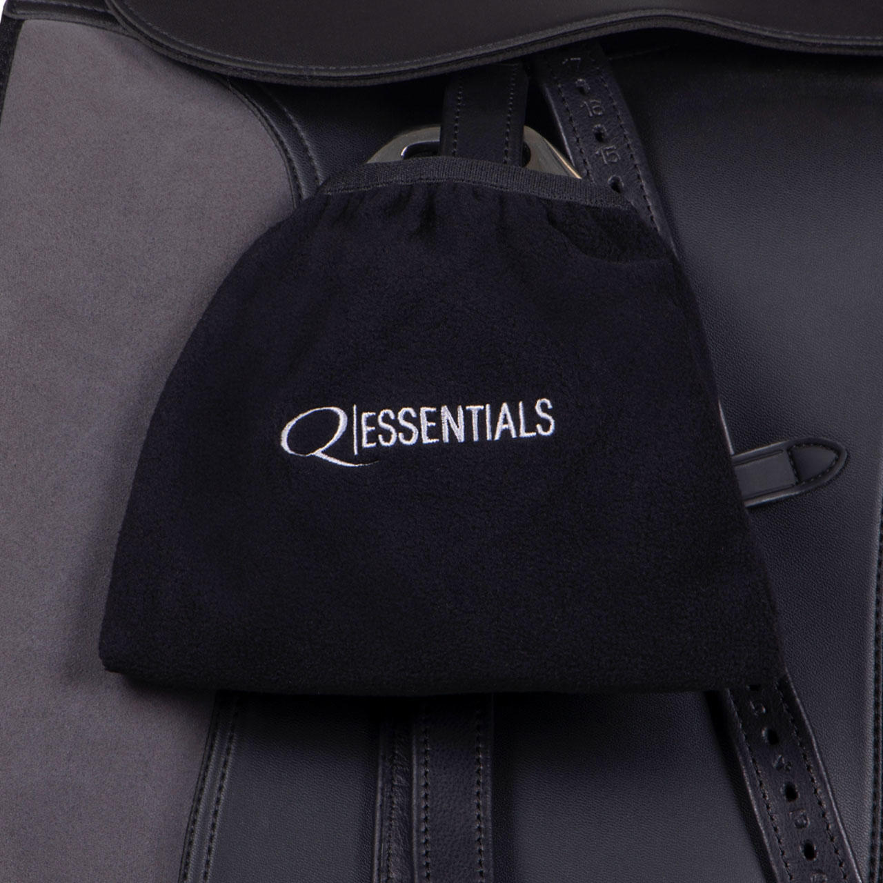 Q-Essentials Copristaffe in pile